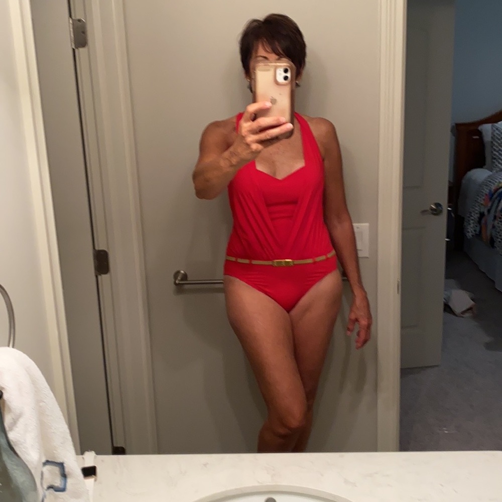 Gorgeous red 1 piece bathing suit